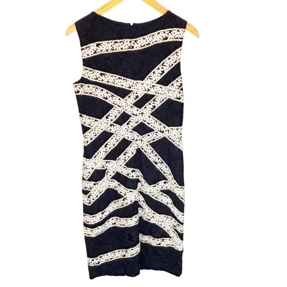 Tadashi Shoji Navy & White Crocheted Lace Shift Dress - size 10 - Picture 3 of 5
